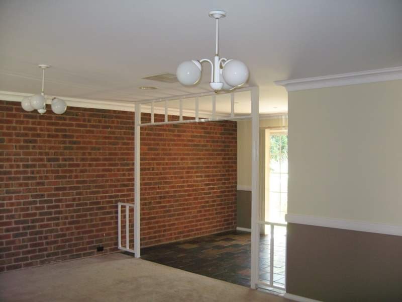 16 Webb Street, Parkes NSW 2870