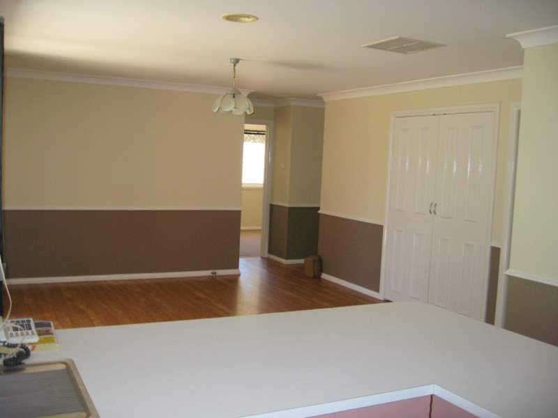 16 Webb Street, Parkes NSW 2870