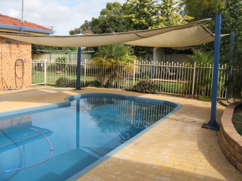 16 Webb Street, Parkes NSW 2870