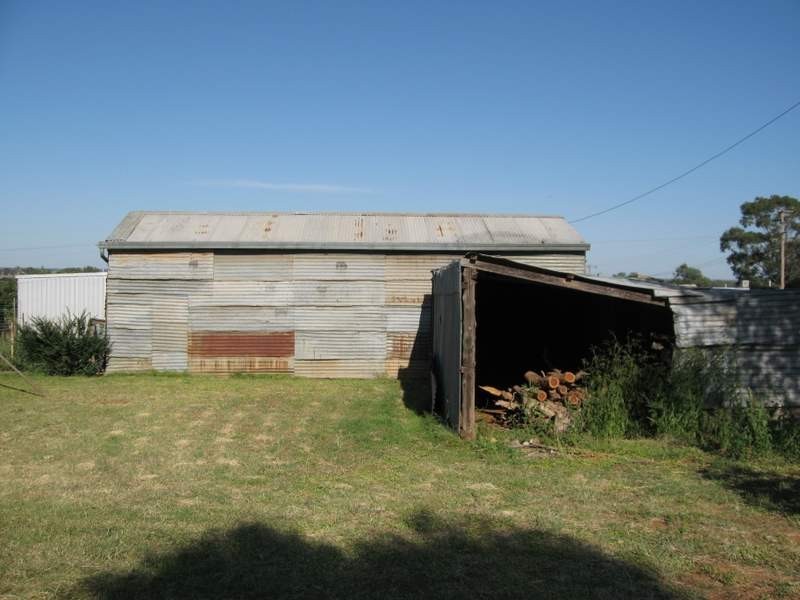 166 Caswell Street, Peak Hill NSW 2869