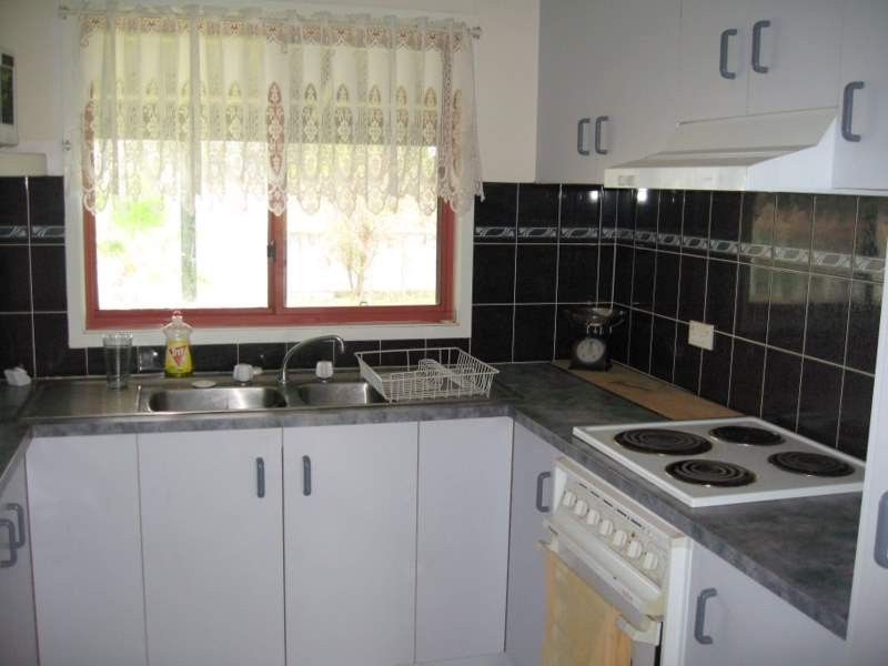 123 Railway Parade, Peak Hill NSW 2869