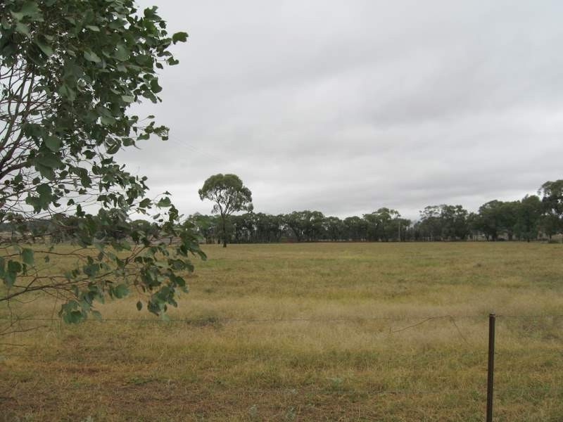 123 Railway Parade, Peak Hill NSW 2869