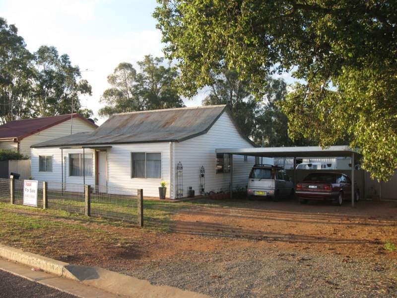 26 Best Street, Parkes NSW 2870