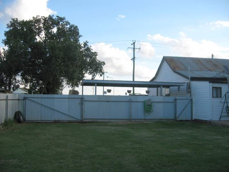 26 Best Street, Parkes NSW 2870