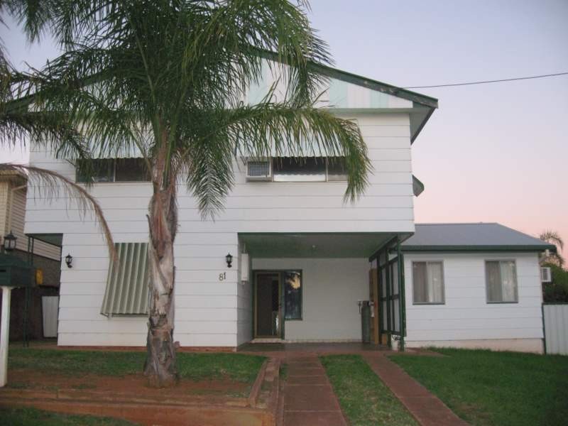 81 High Street, Parkes NSW 2870