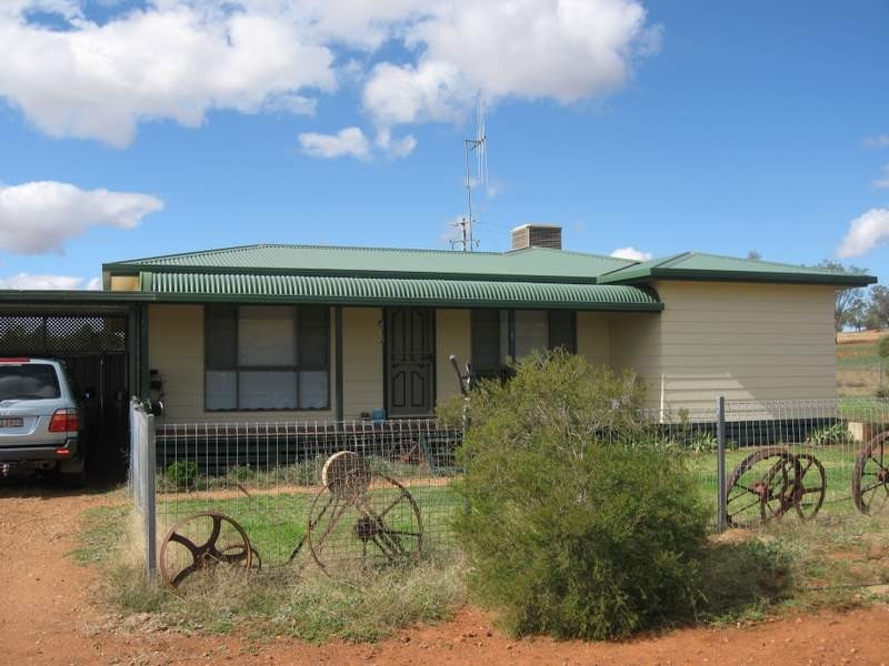 43 Millers Lookout Road, Parkes NSW 2870