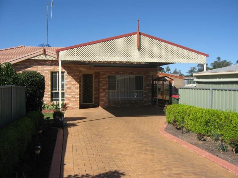 41 Flinders Street, Parkes NSW 2870