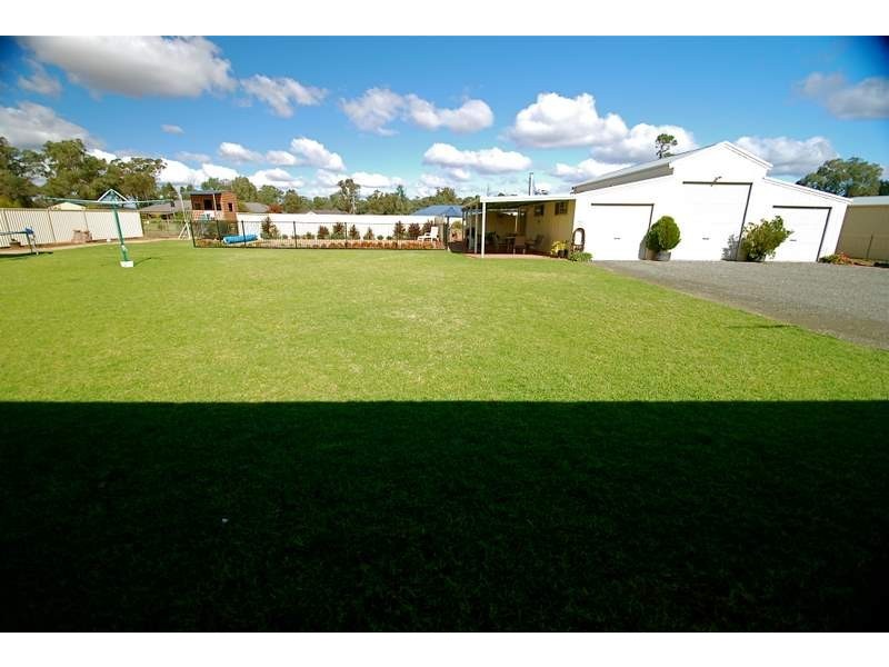 5 Kelly Road, Parkes NSW 2870