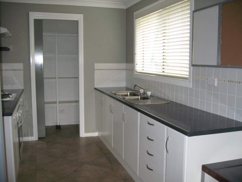 37 Best Street, Parkes NSW 2870