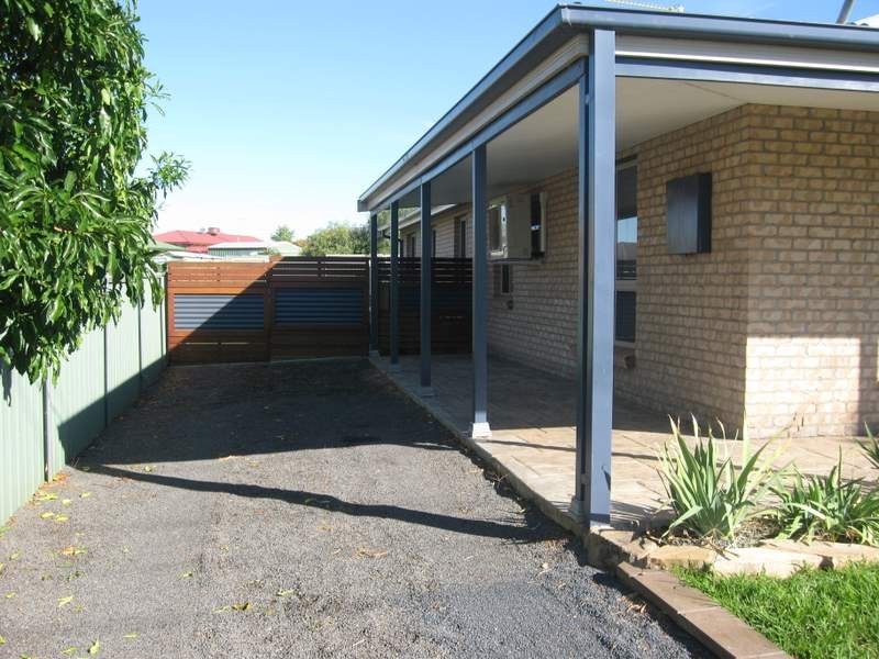 37 Best Street, Parkes NSW 2870