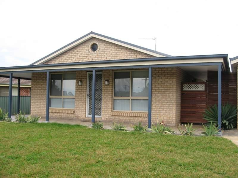 37 Best Street, Parkes NSW 2870