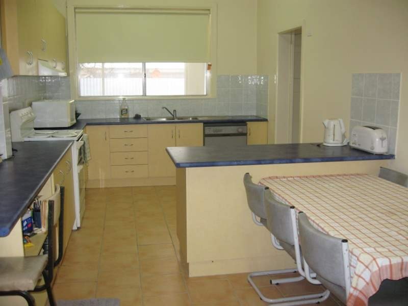 140A Currajong Street, Parkes NSW 2870