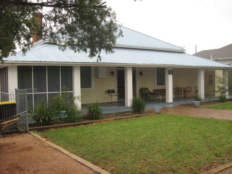 140A Currajong Street, Parkes NSW 2870