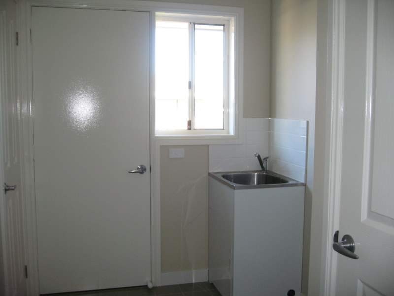 1 Thomas Tom Cres, Parkes NSW 2870