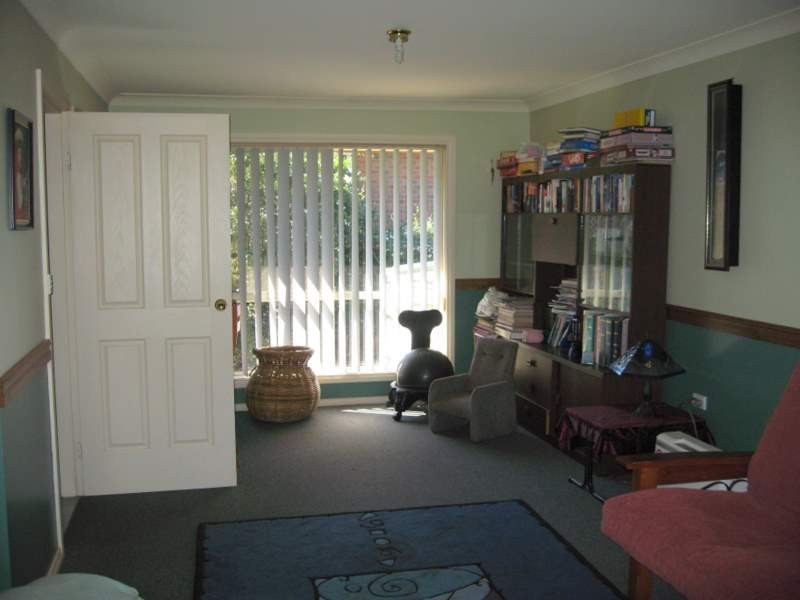 1 Glenburnie Close, Parkes NSW 2870