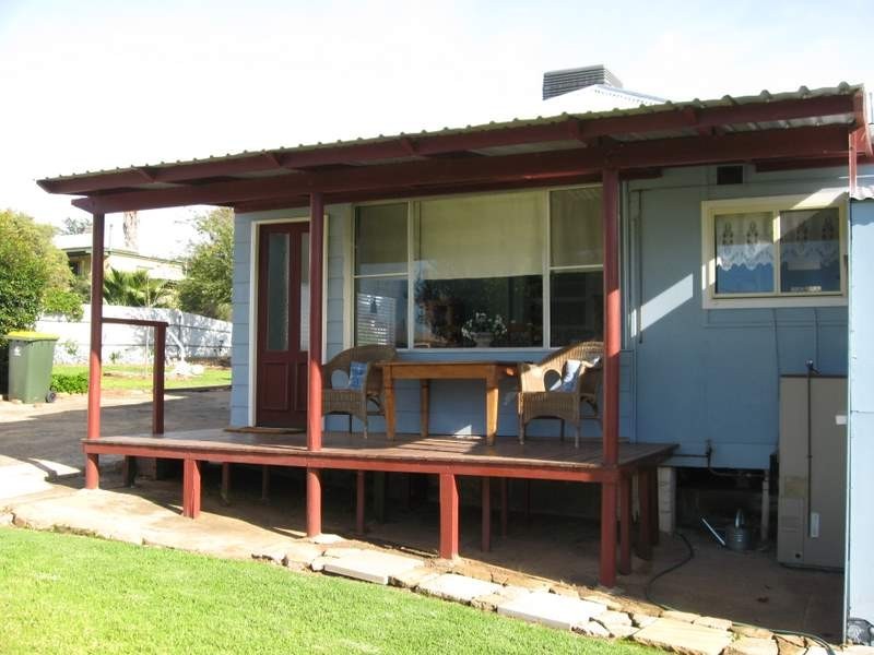 5 Howard Street, Parkes NSW 2870