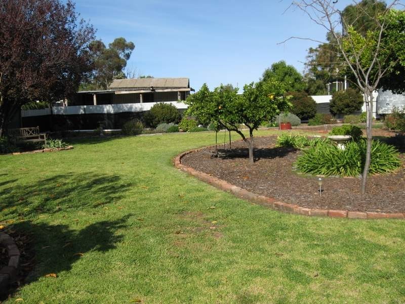 5 Howard Street, Parkes NSW 2870