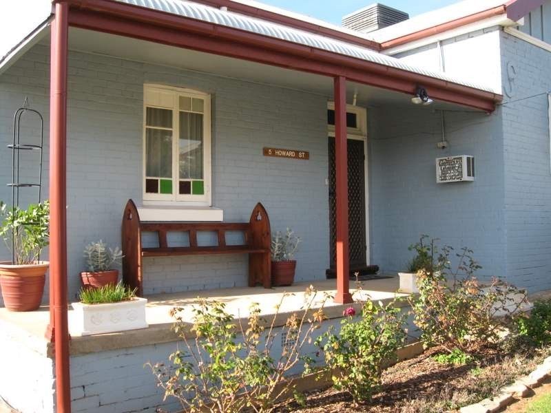 5 Howard Street, Parkes NSW 2870