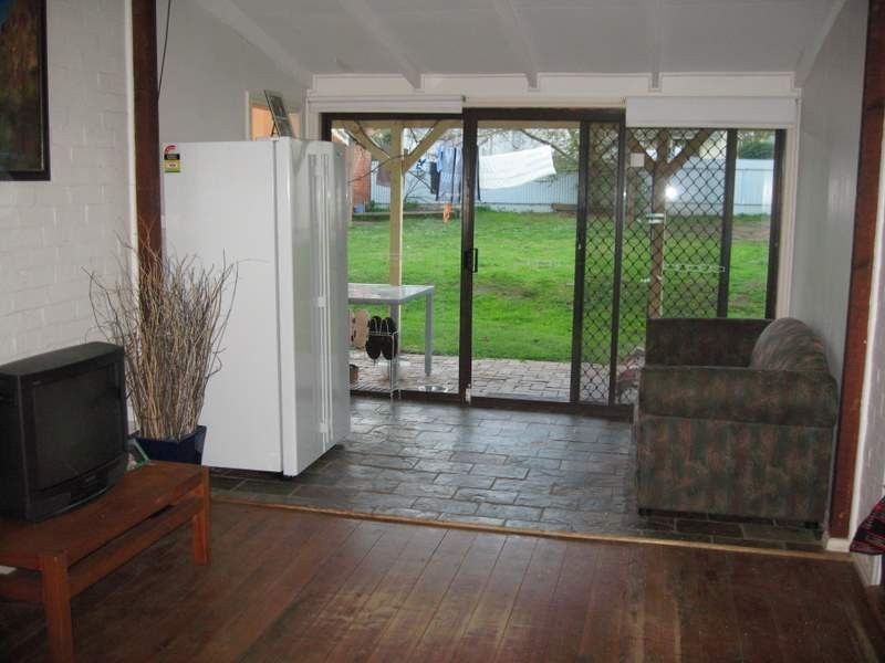 2 Oswin Street, Parkes NSW 2870