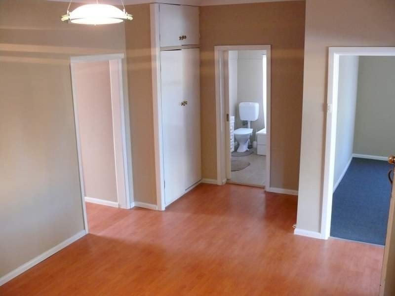 30 Station Street, Parkes NSW 2870