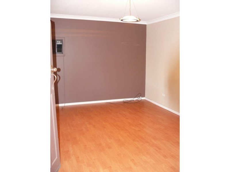 30 Station Street, Parkes NSW 2870