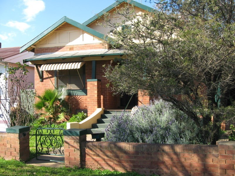 79 Bogan Street, Parkes NSW 2870
