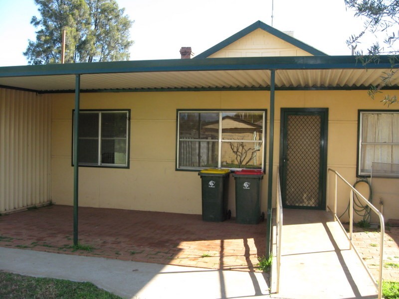 79 Bogan Street, Parkes NSW 2870