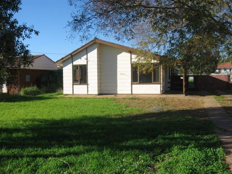 23 Boori Street, Peak Hill NSW 2869