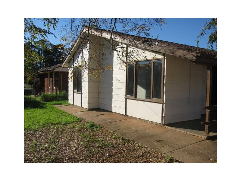 23 Boori Street, Peak Hill NSW 2869