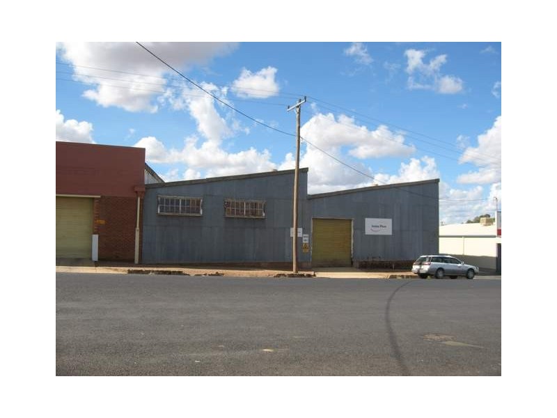 128 Clarinda Street, Parkes NSW 2870
