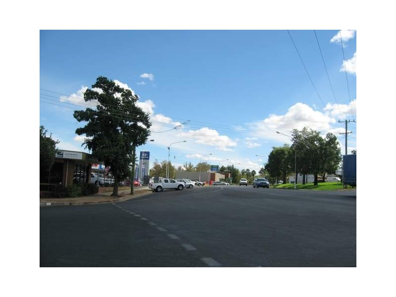 128 Clarinda Street, Parkes NSW 2870