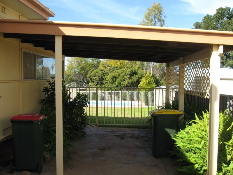 3 Dalley Street, Parkes NSW 2870
