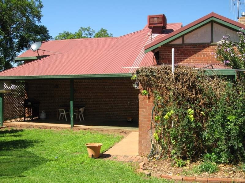 56 Orange Street, Parkes NSW 2870
