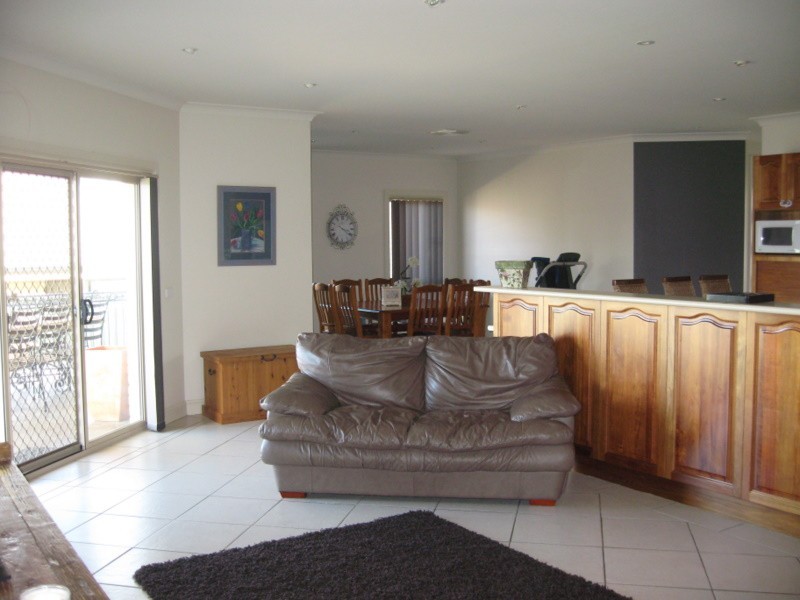 4 Vaucluse Place, Parkes NSW 2870