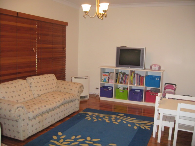 15 Middleton Street, Parkes NSW 2870