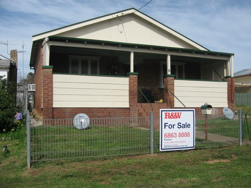 51 Woodward Street, Parkes NSW 2870