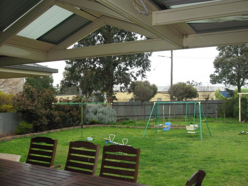 6 Caledonia Street, Parkes NSW 2870