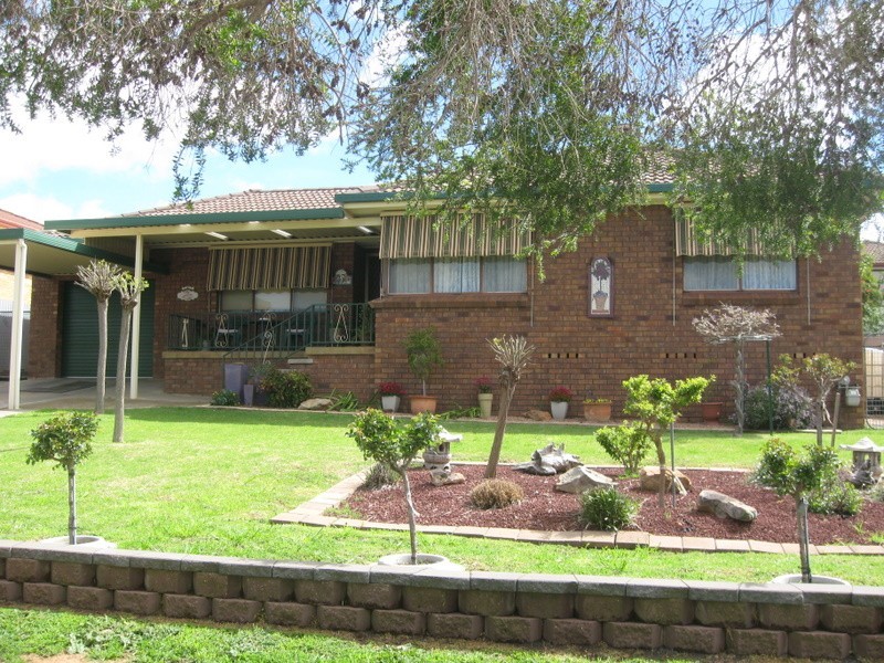 22 Jones Street, Parkes NSW 2870