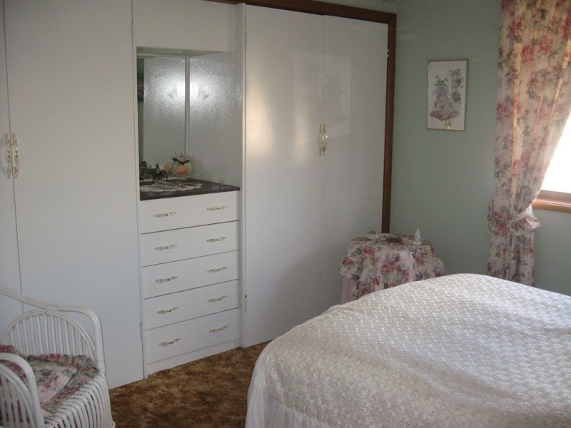 33 Moor Street, Parkes NSW 2870