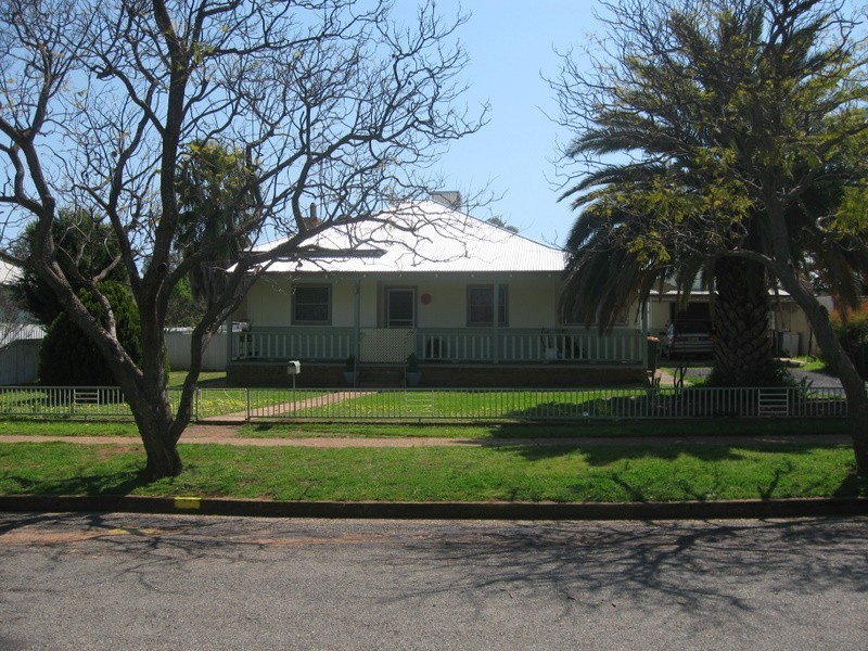 36  Mitchell Street, Parkes NSW 2870