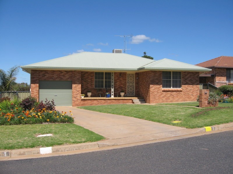 1 Werona Place, Parkes NSW 2870