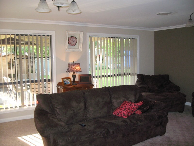 14 Glengowrie Close, Parkes NSW 2870