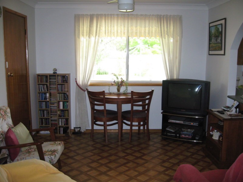 21 Brolgan Road, Parkes NSW 2870