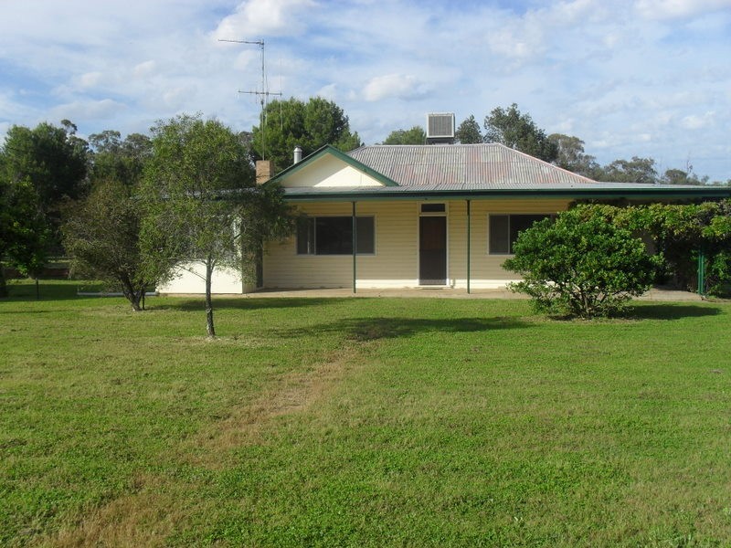 Thuruna Flagstone Street, Cookamidgera NSW 2870