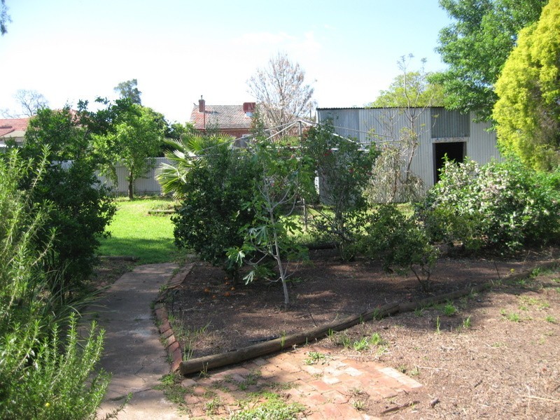 4 Oswin Street, Parkes NSW 2870
