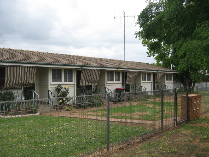 82-84 Derribong Street, Peak Hill NSW 2869