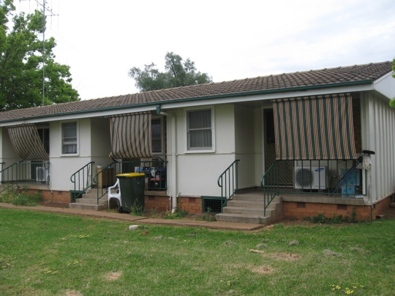 82-84 Derribong Street, Peak Hill NSW 2869