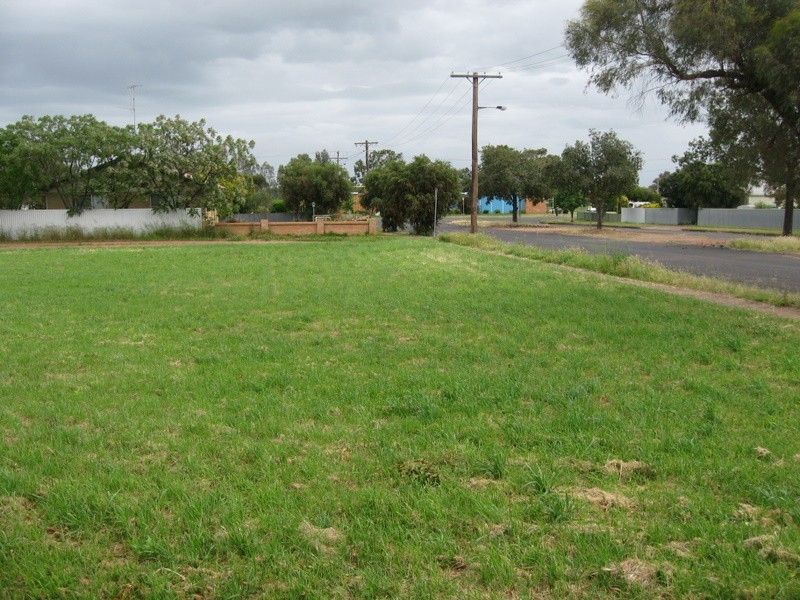 82-84 Derribong Street, Peak Hill NSW 2869