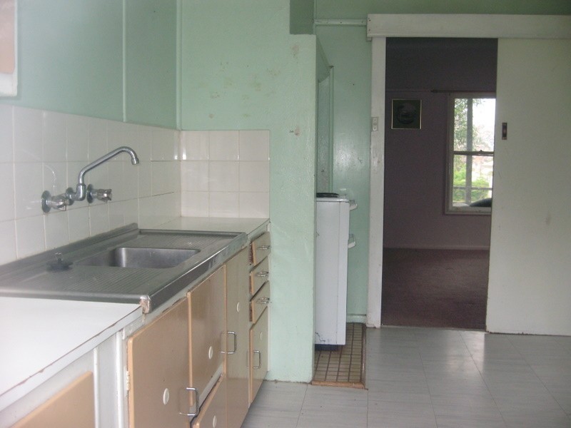 9 Caswell Street, Peak Hill NSW 2869