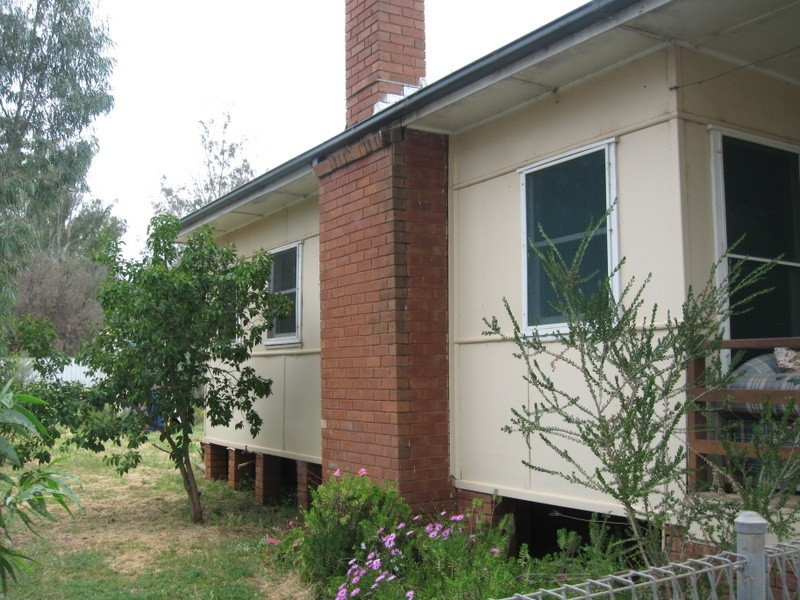 9 Caswell Street, Peak Hill NSW 2869